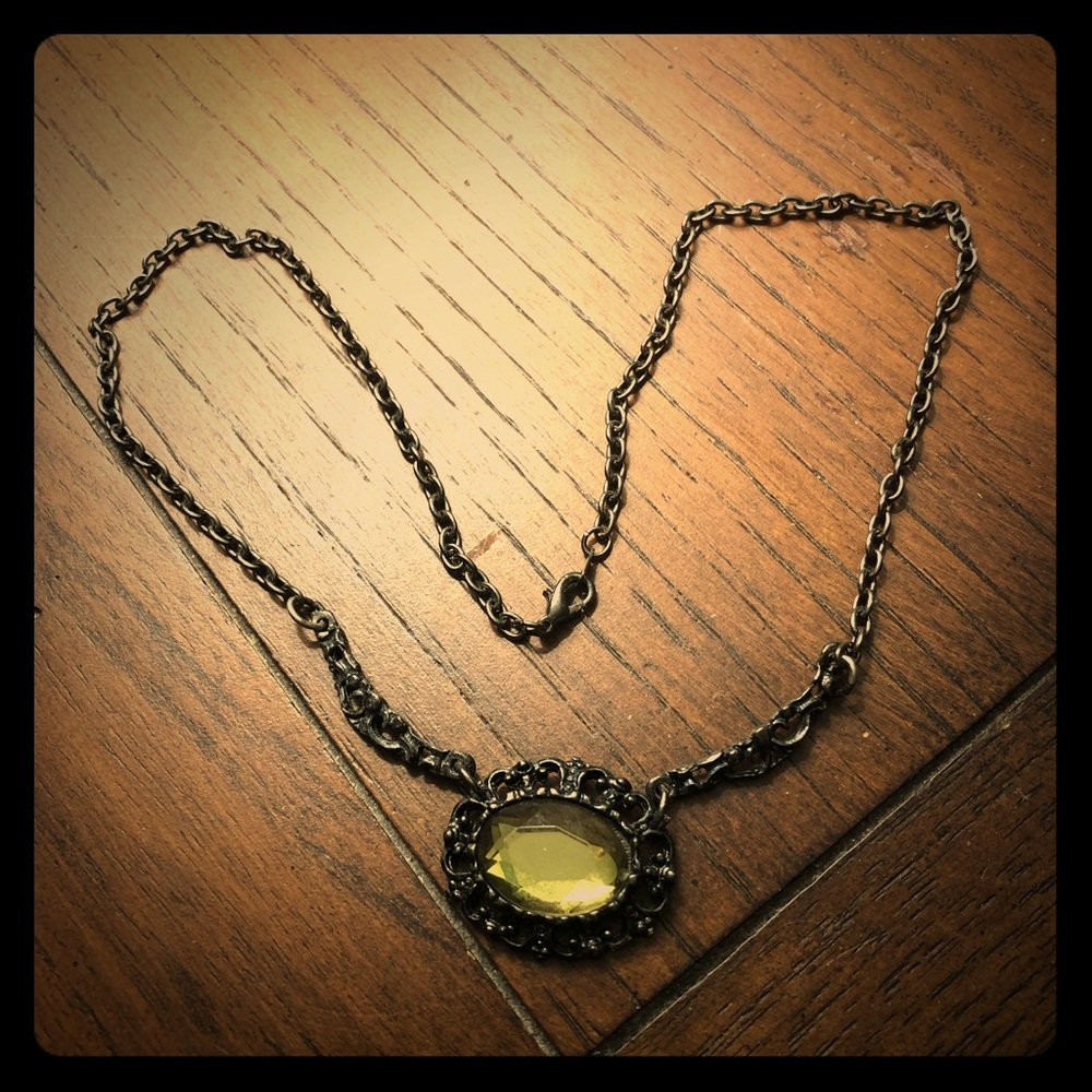 Vintage style necklace